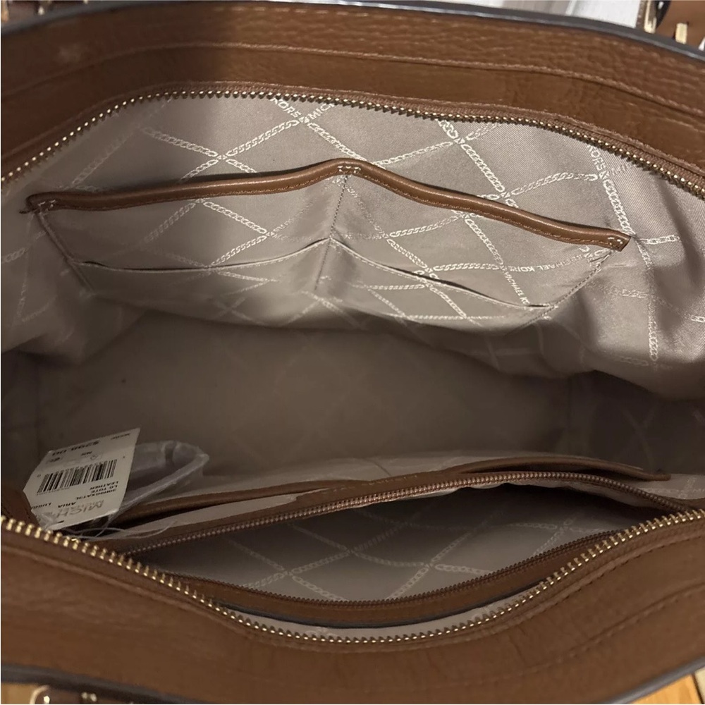 Michael Kors Aria Large Pebbled Tan Leather Tote - Picture 6 of 13